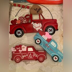 Valentine's Day Decorative Trucks 4 piece set